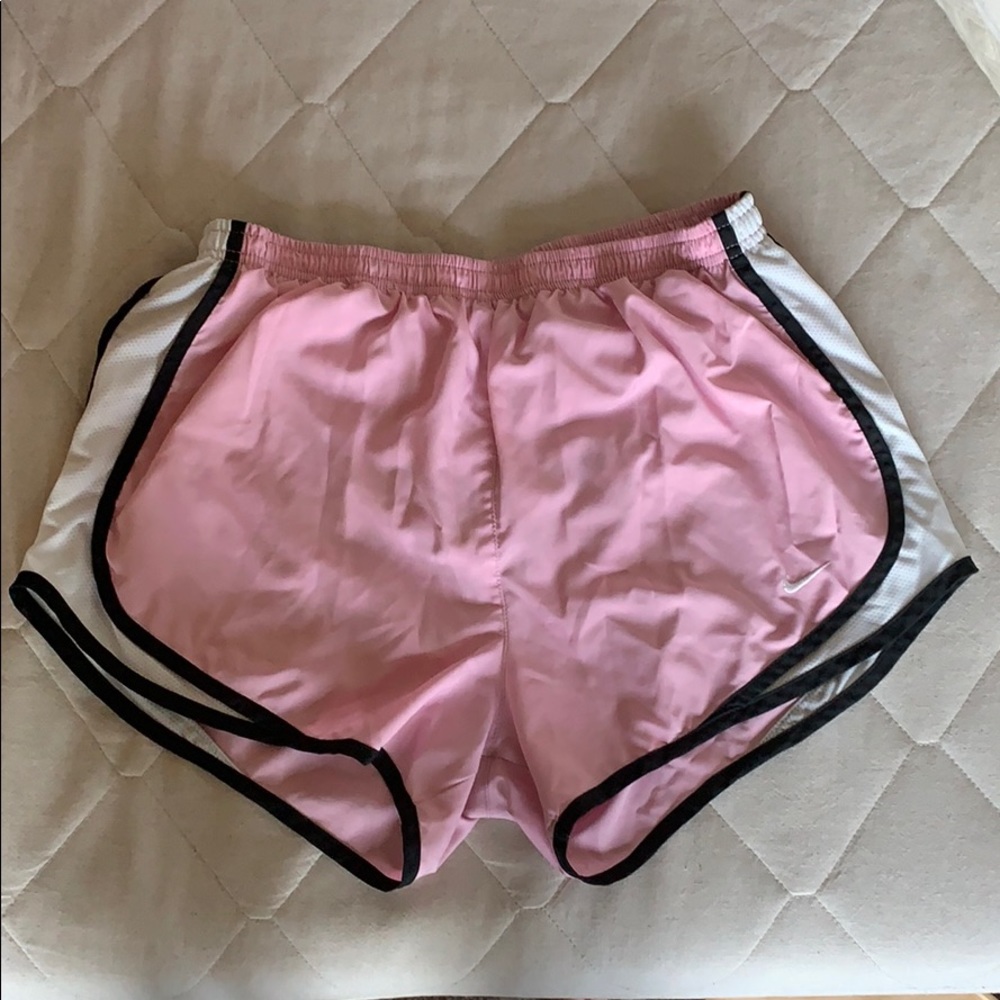 ✔️ 💪🏾 Nike Pink Running / Workout / Gym Shorts